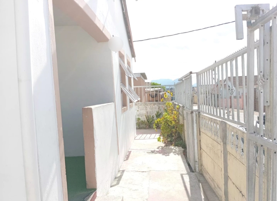 4 Bedroom Property for Sale in Voorbrug Western Cape